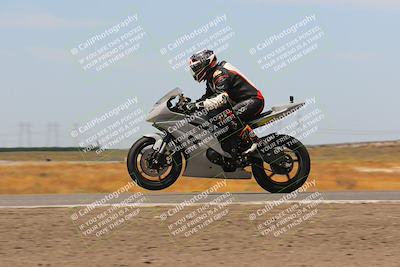 media/May-15-2023-TrackDaz (Mon) [[29bc01ea77]]/B Group/220pm (Wheelie Bump)/